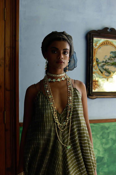 Tarini Neckstring