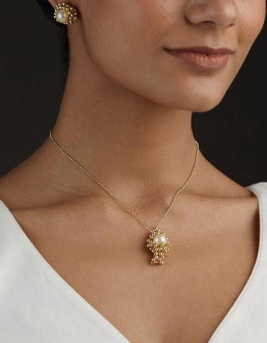 Sun Pearl Pendant and Studs Set